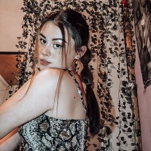 Meet your Posher, Violet